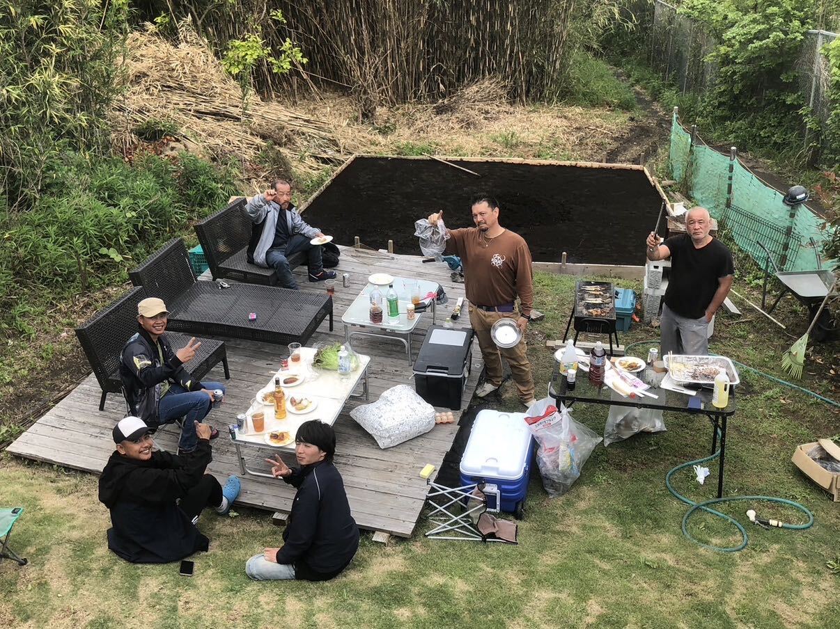社内交流会でバーベキューを楽しむKOUEIのスタッフ